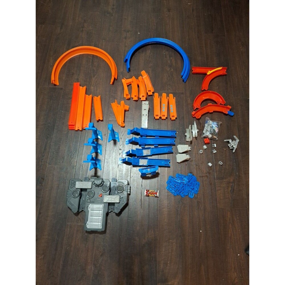 Hot Wheels Track Builder Total Turbo Takeover Track Set